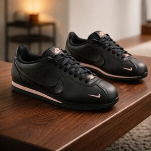 Nike Classic Cortez Vintage Retro Women's Rose Gold Size 8